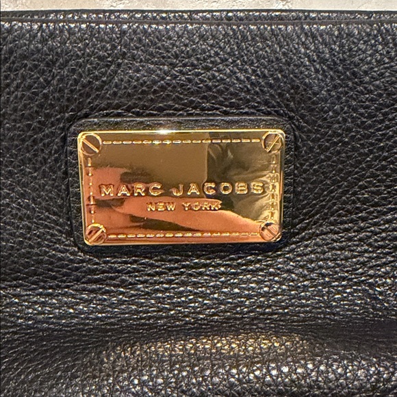 Marc Jacobs Pebbled Leather Crossbody Bag Black - Picture 9 of 10